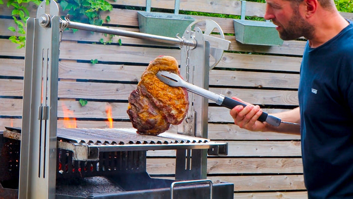 Caramelised pulpon de vacio over live fire